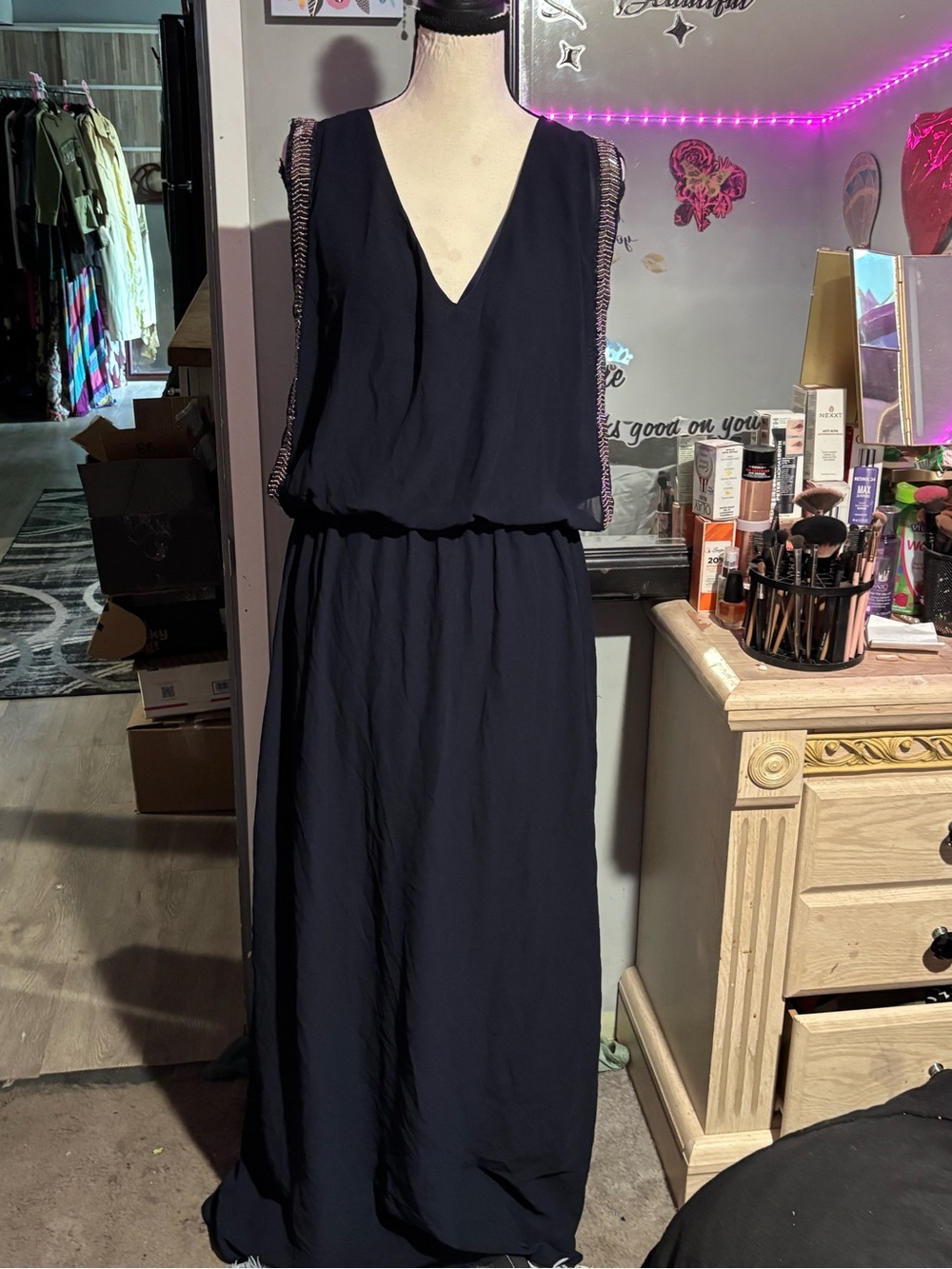 Sleeveless V-Neck Navy Maxi Dress with Relaxed Blouson Bodice